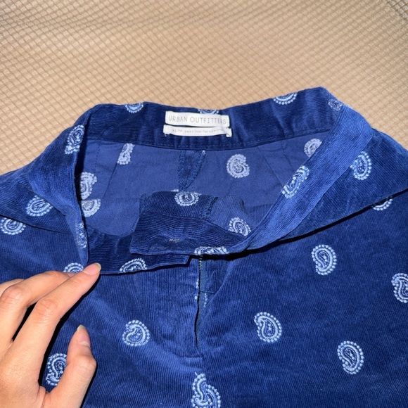 Urban Outfitters Navy Paisley High Waist Shorts - Picture 2 of 2